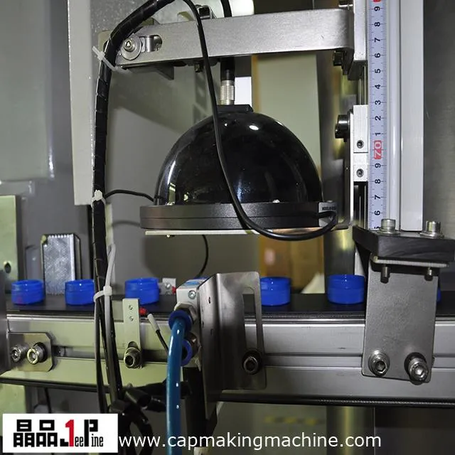 Stroj za izradu HDPE kapica